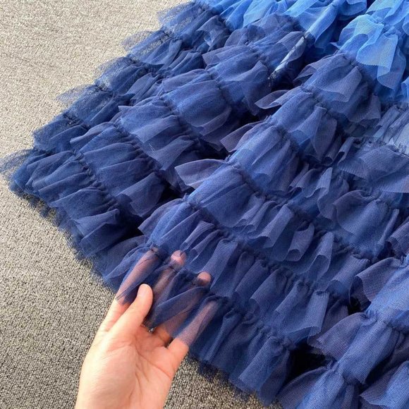 Women Pearls Golden Buttons Knitted Top And Long Skirts - Picture 10 of 12